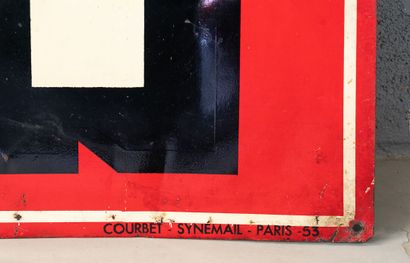 null 1953, HUILES RENAULT. Deux très grandes plaques sur tôle peinte, l'une avec...