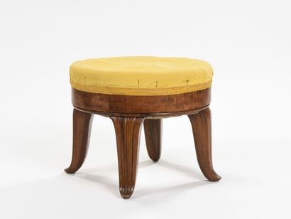 null AUSTRIAN WORK

Low stool with four molded curved legs in solid walnut. Circular...