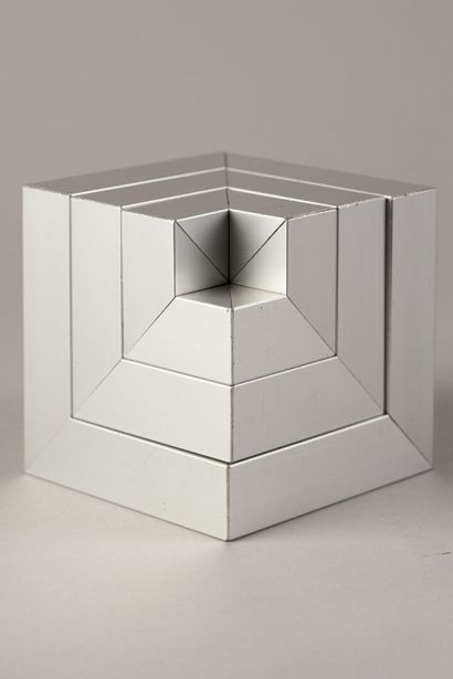 null Bernard GIRETTE (born in 1926)
The Pentac.
Puzzle sculpture in five elements...
