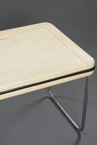 null Marc HELD (Born in 1932)

Desk with a chromed tubular metal structure on which...