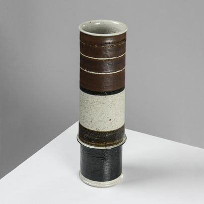null Inger PERSSON (born in 1936)

Very large vase of cylindrical form in enamelled...