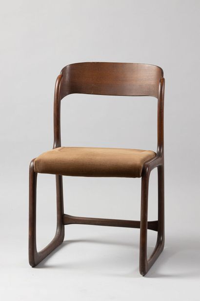 null BAUMANN (XXth) 

Suite of six chairs model Traineau in beech tinted mahogany,...