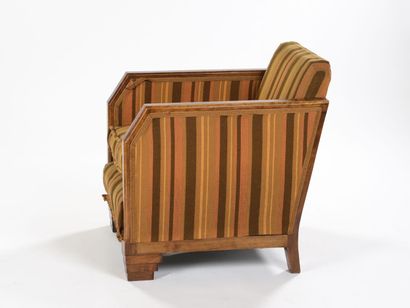 null ART DECO WORK 

Pair of armchairs with frame in solid beechwood tinted mahogany....