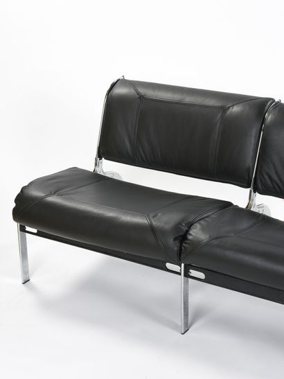 null Olivier MOURGUE (Born in 1939)

Sofa three seats model Whist with chromed aluminum...
