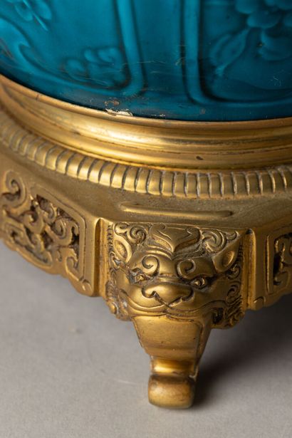 null Théodore DECK (1823-1891) for MAISON GAGNEAU 

Large porcelain bulbous body...