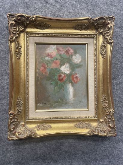 null Henry SAINT-CLAIR (1899-1990
Bouqet de roses
Huile sur isorel
Signée en bas...