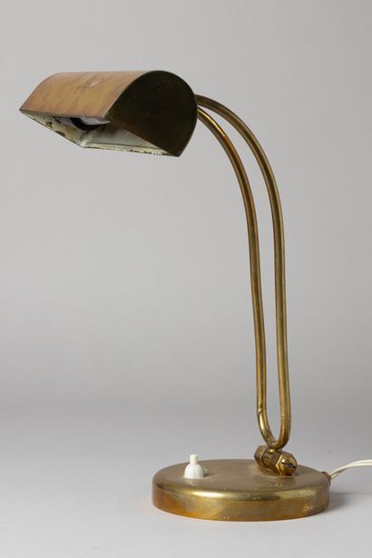 null Lampe de table en laiton
H : 31,5 cm 