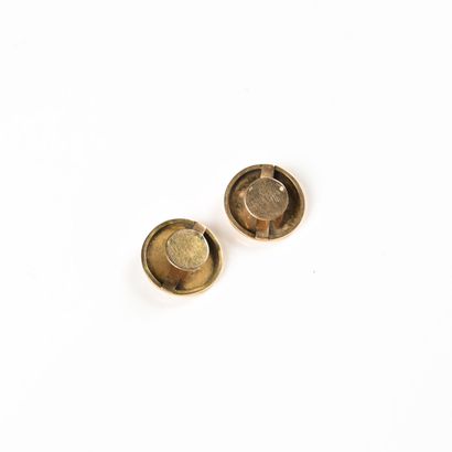 null Pair of collar buttons in 18K (750) yellow gold, decorated with a laurel wreath....