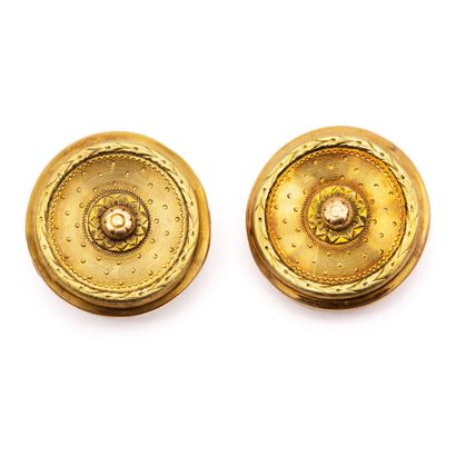 Pair of collar buttons in 18K (750) yellow...