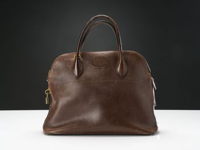 null HERMES sac modèle BOLIDE 35, 
39 cm 
cuir Courchevel Gold porté, épaule cuir...