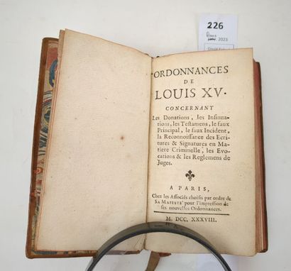 null [Droit]. Ordonnances de Louis XV concernant les Donations, les Insinuations,...