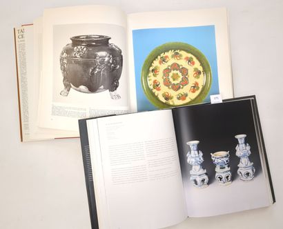 null [Céramique]. Un ensemble de 2 volumes :

WATSON (William). Tang and Liao ceramics....