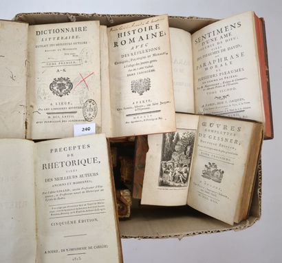 null 16 volumes du XVIIIe siècle reliés cuir, principalement incomplets.