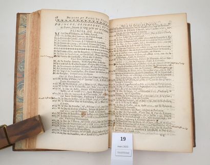 null Almanach Royal. Année bissextile. 1768. Un volume in-8 relié cuir. Dos à 5 nerfs...