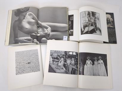 null Un ensemble de 3 livres de photographie :
Nude Pattern par André de Dienes....