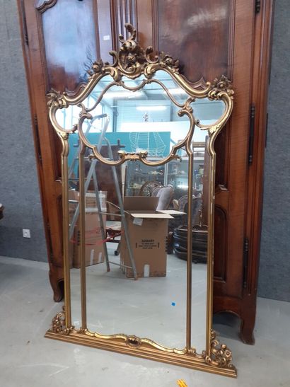 Grand miroir de cheminée de style Louis XVI
190...