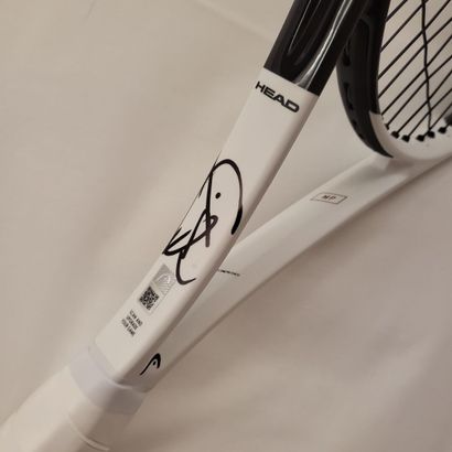 null [Tennis] Raquette de tennis de Novak DJOKOVIC
Ce modèle de raquette a été utilisé...