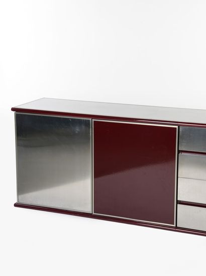 null Lodovico ACERBIS (born 1939)

Rectangular sideboard in burgundy red lacquered...