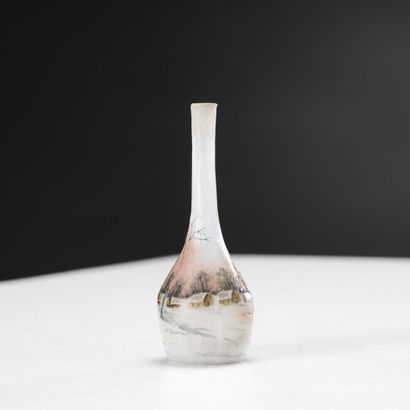 DAUM NANCY

Miniature vase of form berluze...