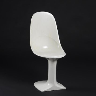 null Augusto BETTI (XX-XXI)

Chair model Ciclope in resin molded in one piece and...