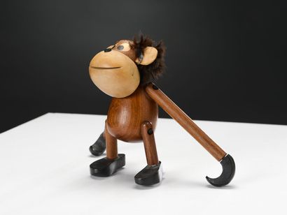 null SVEISTRUP Denmark

Large articulated monkey in teak and maple.
Marked under...