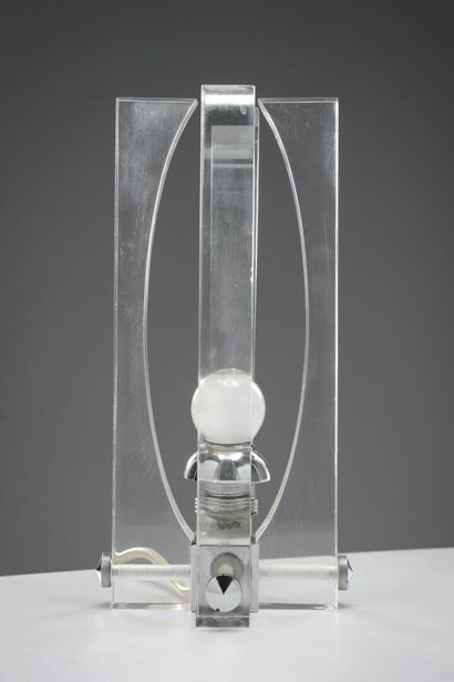 null Michel DUMAS (XXth) 

Pair of table lamps with four straight Plexiglas uprights....