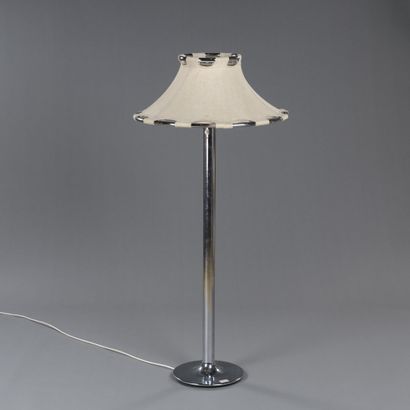 null Anna EHRNER (born 1948)

Floor lamp with a tulip base from which rises a cylindrical...