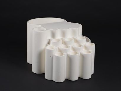 null ITALIAN WORK

White abs plastic plant holder with multiple compartments.
Circa...