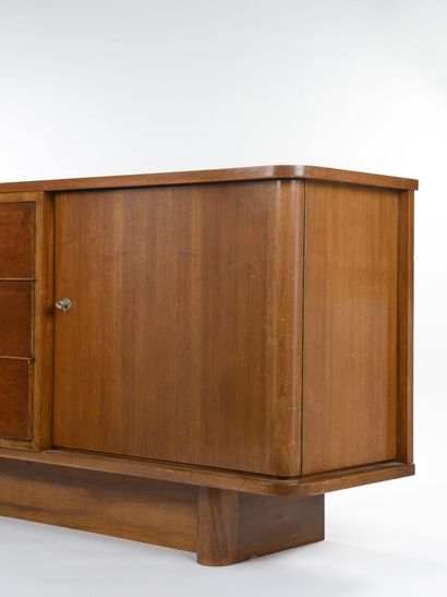 null ART DECO WORK 

Quadrangular-shaped chest of drawers with rounded edges, two...