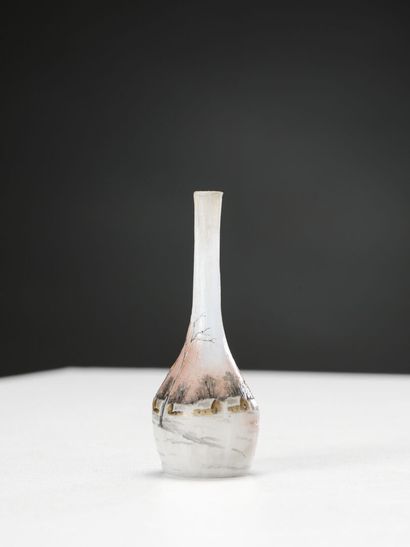 null DAUM NANCY

Miniature vase of form berluze out of doubled glass with decoration...