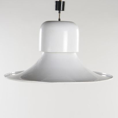 null STILNOVO

Hanging lamp model 2053 called Campana of bell shape in white lacquered...