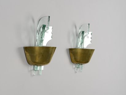 null Osvaldo BORSANI (1911-1985)

Pair of sconces with deflector of half-spherical...