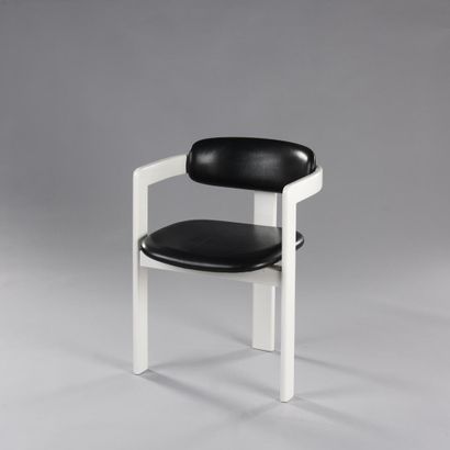 null ITALIAN WORK

Armchair with seat and back in black leatherette on white lacquered...