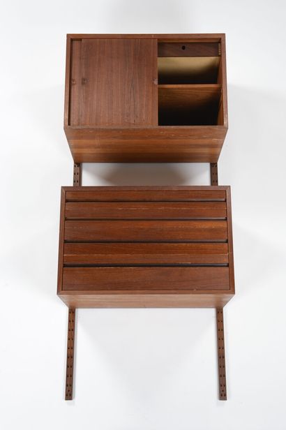 null Poul CADOVIUS (1911-2011)

Wall bookcase with two posts model Royal System with...