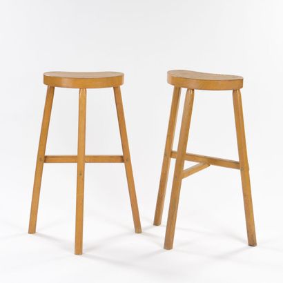 null BRUTALIST WORK

Pair of high tripod stools with bean shape seat with mortise...