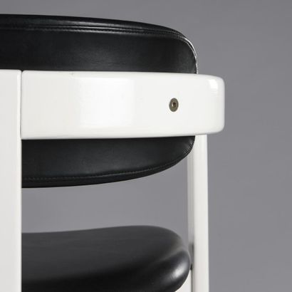 null ITALIAN WORK

Armchair with seat and back in black leatherette on white lacquered...