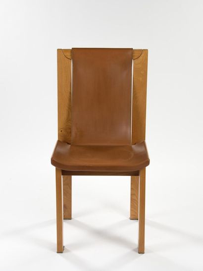 null Luigi GORGONI (born in 1937)

Suite of six chairs with legs in solid elm holding...