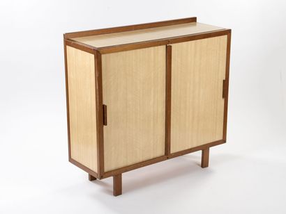 null André SORNAY (1902-2000)

Bahut with frames in solid mahogany with system of...