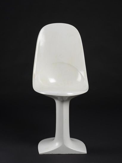 null Augusto BETTI (XX-XXI)

Chair model Ciclope in resin molded in one piece and...