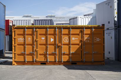 Container 20 pieds Open Side aménagé en stand....
