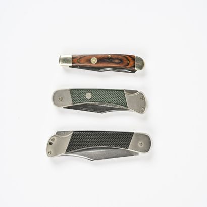 null Trois couteaux pliants de la marque allemande PUMA (Solingen Germany)

Couteau...