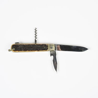 null Couteau pliant de chasse vintage de chez BEGON (France)

Couteau des années...