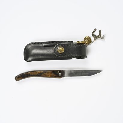 null Couteau pliant «Le Lozère». (France)

Couteau artisanal. Modèle aux lignes particulièrement...