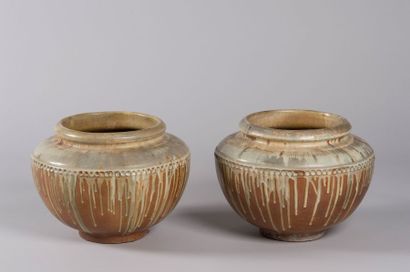DE VEYLE Paire de vases en grès émaillé circa 1930 H. 29 cm ? D. 39 cm