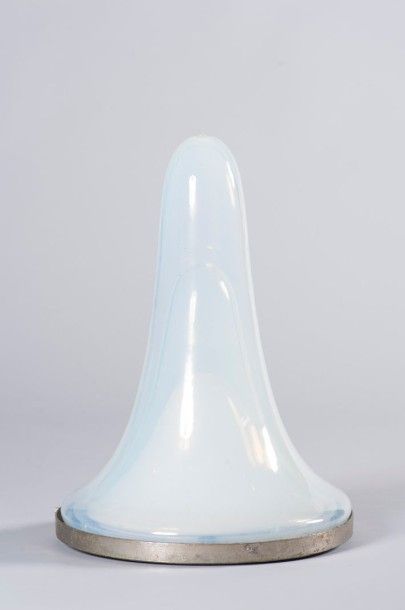 CARLO NASON (NÉ EN 1936) Lampe de table Modèle LS 144, en verre soufflé, base en...