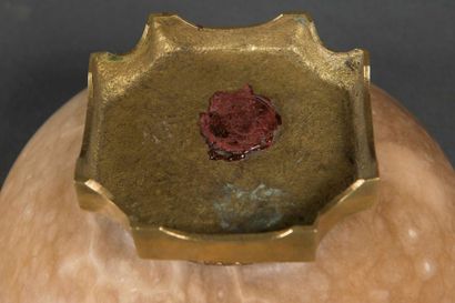null Coupe en pierre dure, monture en bronze H: 8 Diam: 15 cm