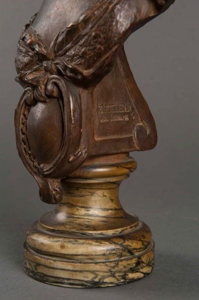 Emile GUILLEMIN (1841-1907) artiste orientaliste Buste de jeune femme épreuve en...