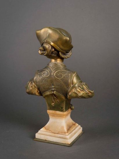 François Alphonse PIQUEMAL Buste de femme épreuve en bronze et ivoirine, base en...