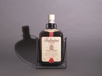 null 1 3 L WHISKY avec balancier; L.B; suinteuse Ballantines NM