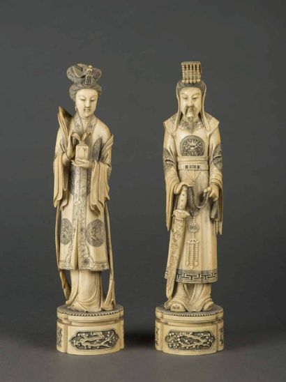 null CHINE l'empeur Huangdi et son épouse en ivoire sculpté 19ème siècle H : 33 ...